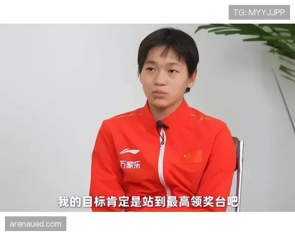全红婵领奖那股贵气，翻开她朋友圈的日常又像隔壁班小妹，反差太带感